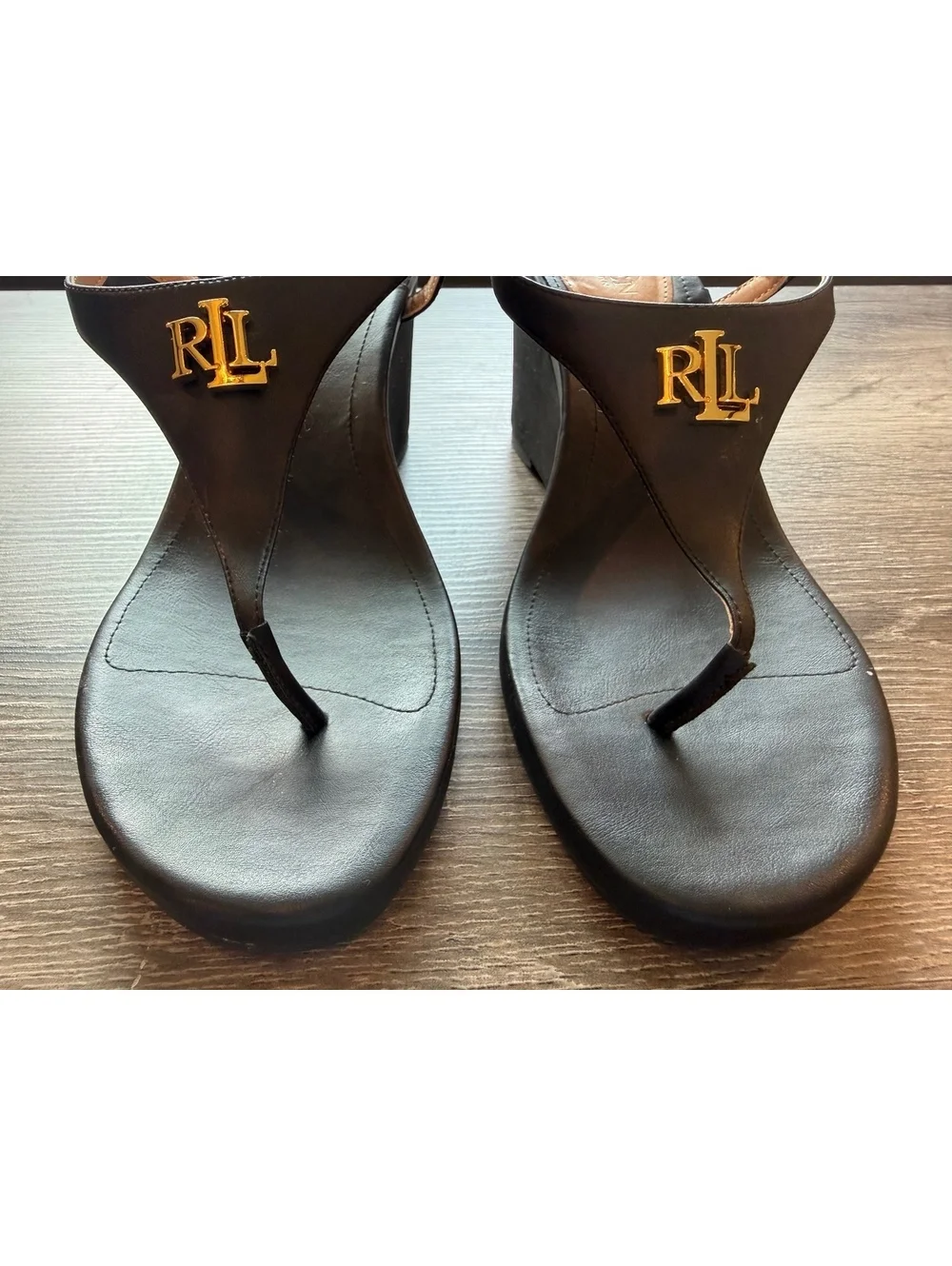 Lauren Ralph Lauren Jeannie Black Wedge Thong Sandals Gold RL Logo Women’s 9.5